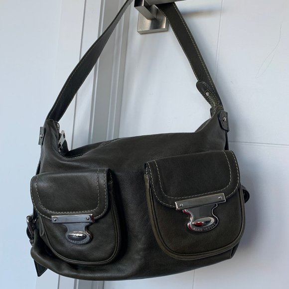 Marc Jacobs Leather Purse!